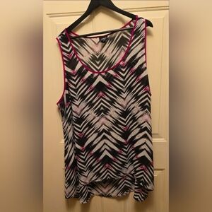 Torrid Sheer Tank Size 4 (26)